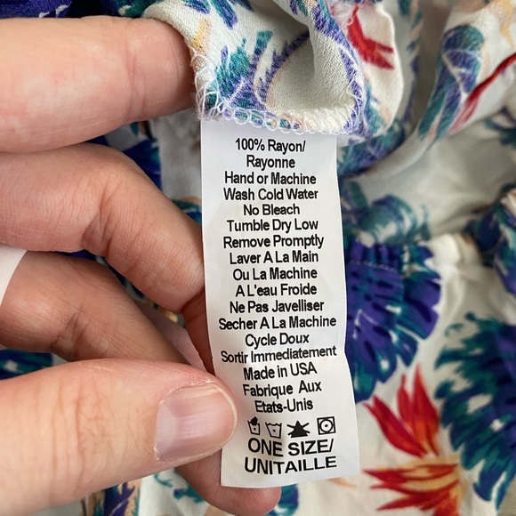 Rare Brandy Melville John Galt Bird of Paradise Floral Jaslyn Wrap Crop Tank Top - Picture 6 of 7